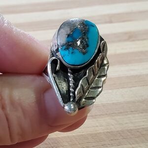 Vintage Sterling Navajo NA Turquoise Ring 5.75